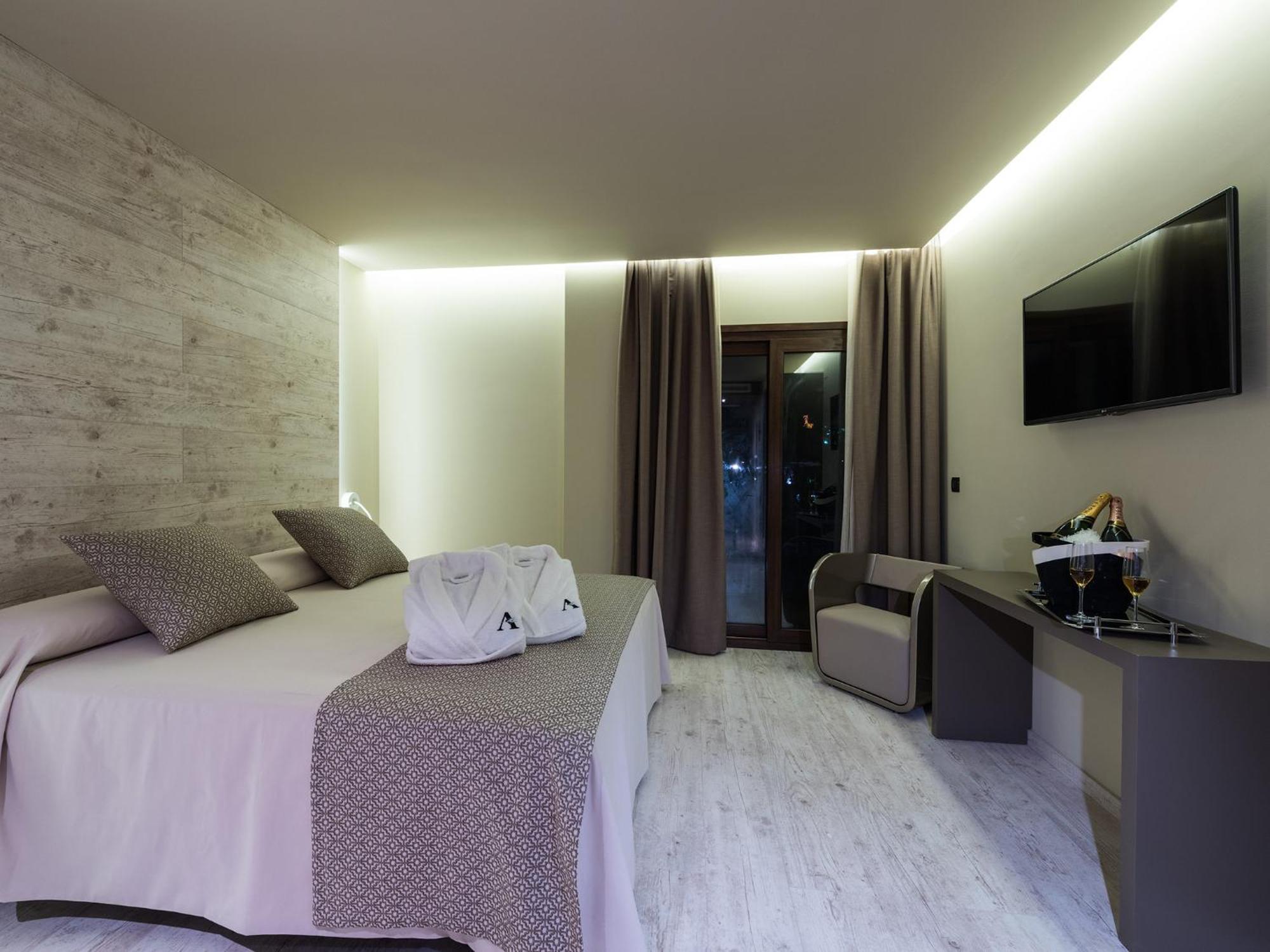 Hotel Spa Elia Alcala del Jucar Oda fotoğraf